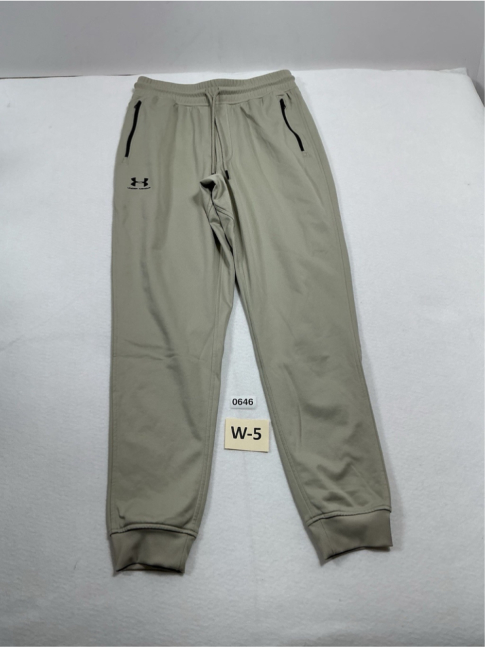 Men’s Excellent Condition Under Armour Pull On Jogger Style Pants Medium Beige